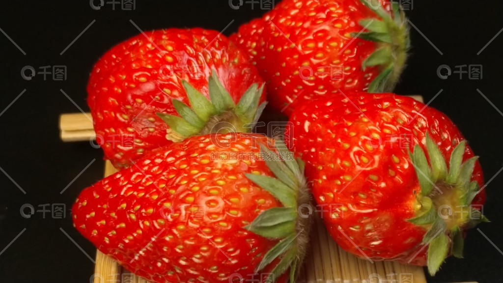 织田真子无限臀山 限臀出生于1990年2月24日