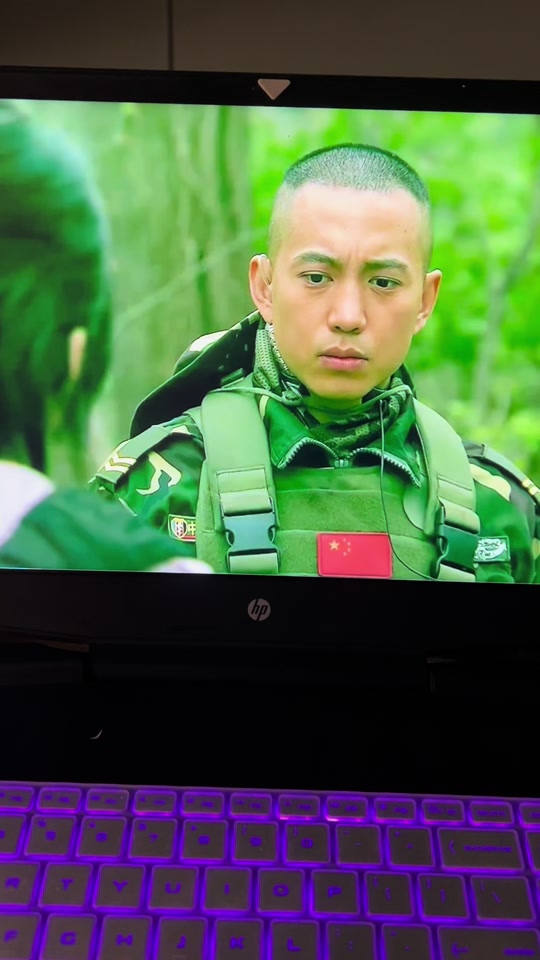 小马拉大车小男孩