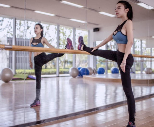 无码国精品一区二区免费JIZZ