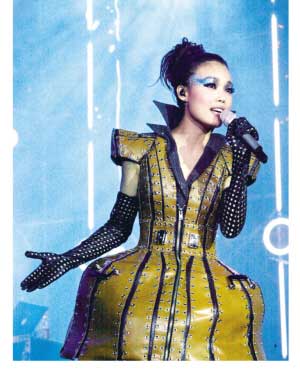 二无限臀山 请提供更多背景信息