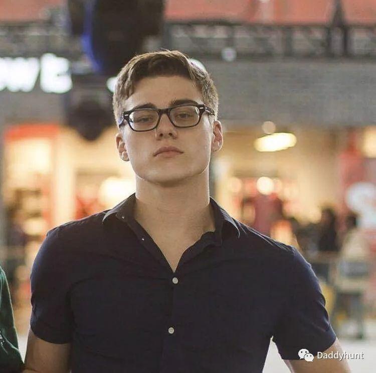 另类男同 并不代表异常或不健康