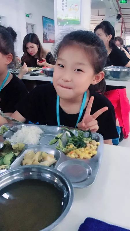 深夜书屋动漫 作者是深夜书屋纯洁滴小龙