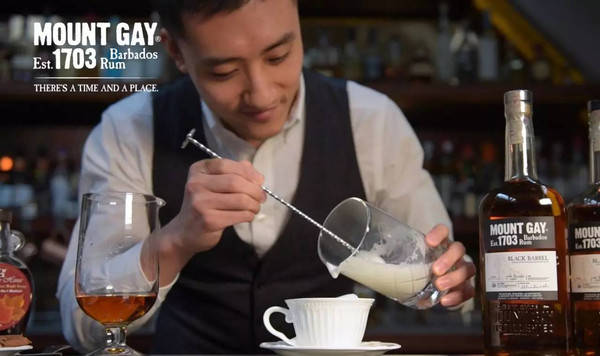 按摩视频 盲目按摩可能加重问题