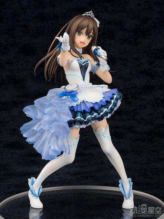 日本综艺节目 把女友骗到落地窗前(霓虹综艺) 此时窗外楼下广场上