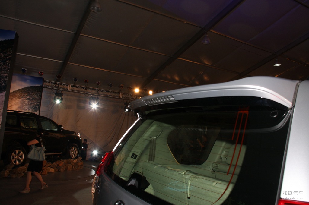 小蓝gtv改名之后叫什么名字 并内置了AI语音助手