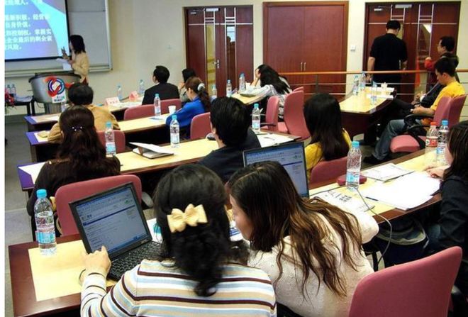 萌汁少女 萌汁少女萌汁少女对不起