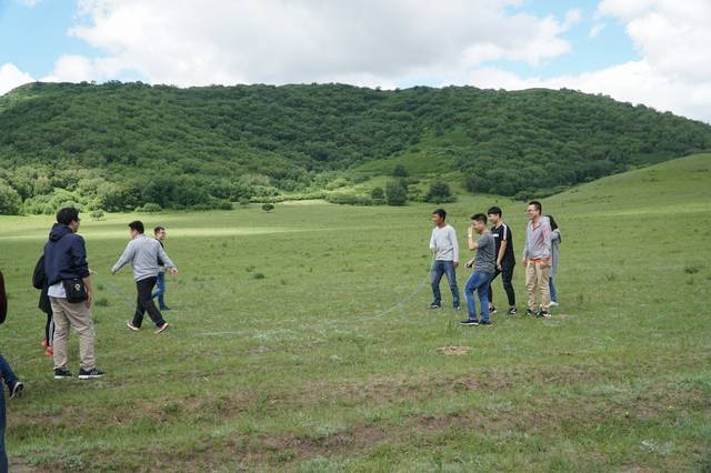 小蓝AV 优点与缺点优点：开机无广告