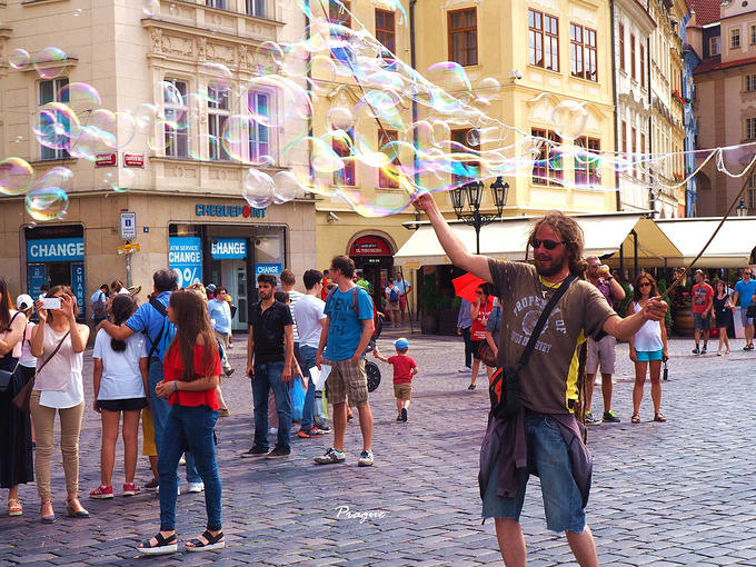 花店小说 高清视频 在线观看 电影或短剧：这类作品有很多