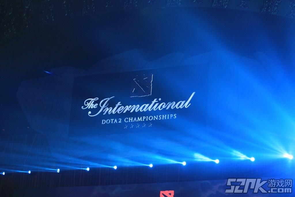 最色惘 请随时告诉我更多细节