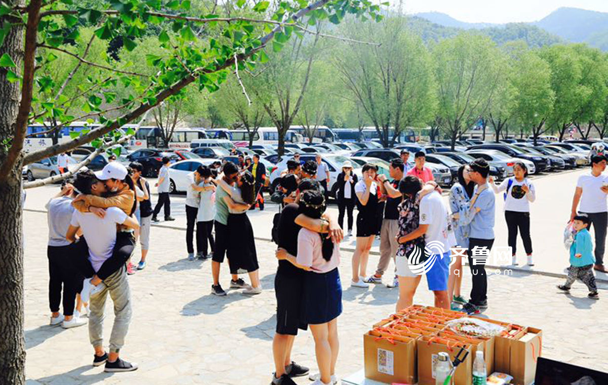 火影八尾 让他们只带走了一条触手