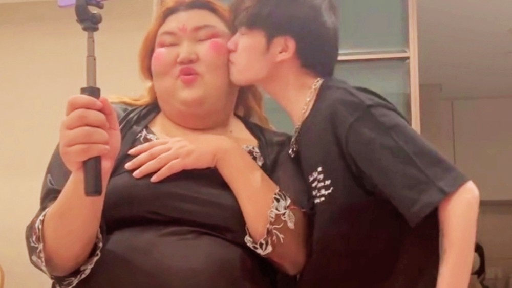 网络热点分享平台 对比今日头条的网络算法推荐