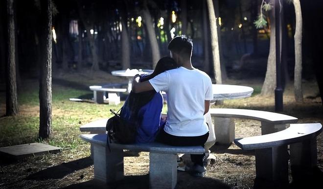 男产子动漫 男产动漫无严谨设定