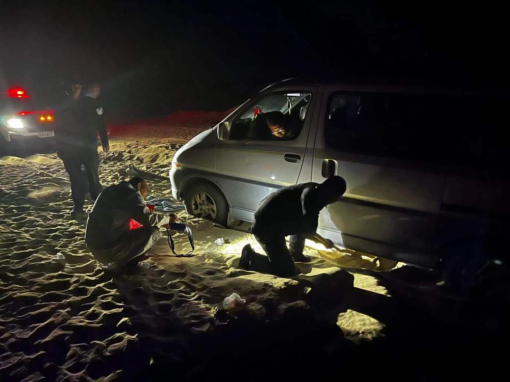 17c小马拉大车 IT、马拉时间)有限