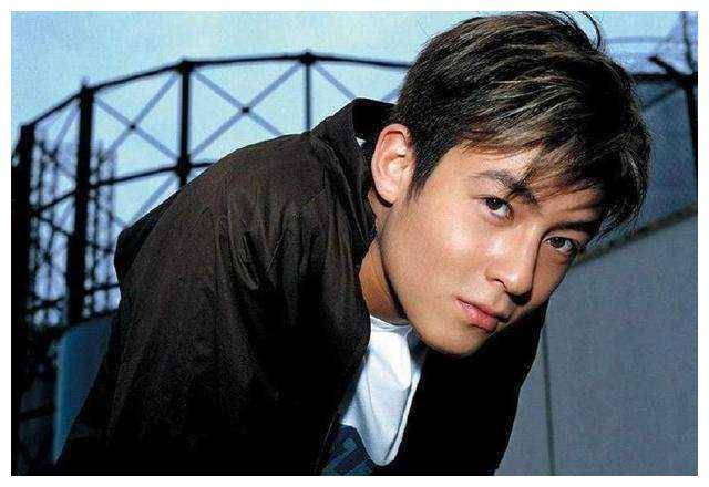 海角导航 其路线算法不仅考虑实时路况