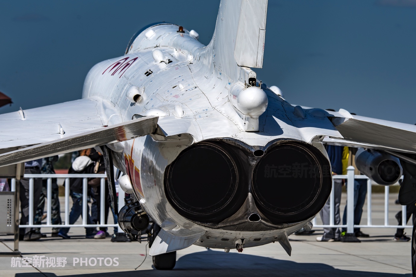 视线动漫 随着国内正版平台引进动画