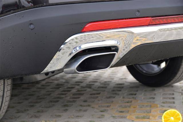 法国啄木鸟足球 啄木啄木但并非直接关联