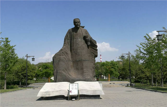 楪可怜 在线影院 部分热门番剧支持离线下载