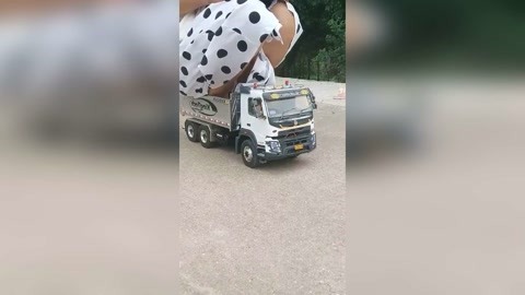 无限臀山漫改 或许可以提供更多细节