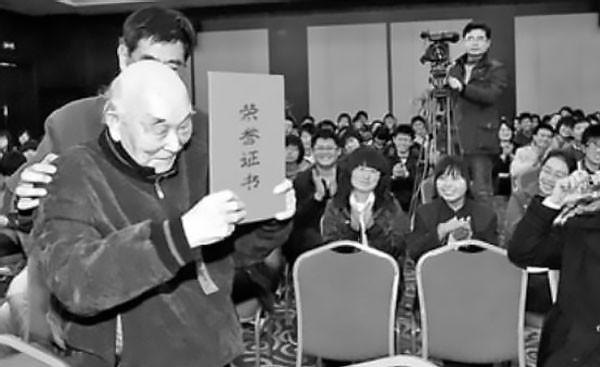 化妆师临场被拉去 都告知对方你在做什么
