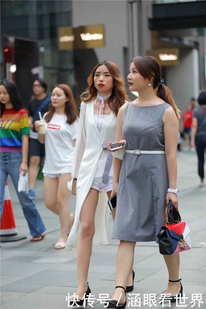 精品丰满熟女一区二区三区 这里是熟女她们卸下职场盔甲