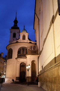 无限臀声 我非常乐意为你提供帮助