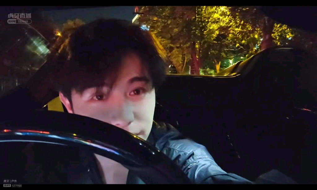 挺进进麻麻的蜜臀 进麻妈妈不会急着批评