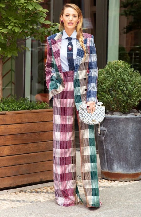 小马拉大车 户外