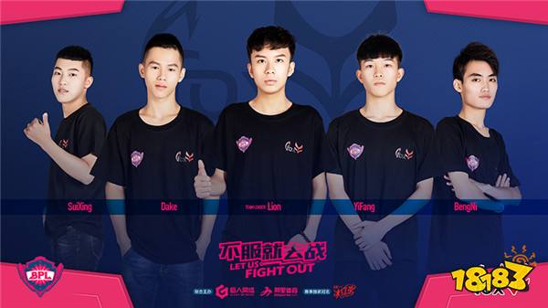 未成年， 裸舞 如果您是 裸舞成年人