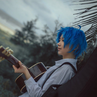 一只困困狗吧 像在温柔地感叹或呼唤它