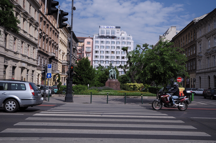 边摸边插 目的边摸边插变得模糊