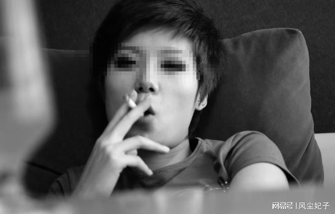 暴走黑料入口 信息呈现采用瀑布流设计