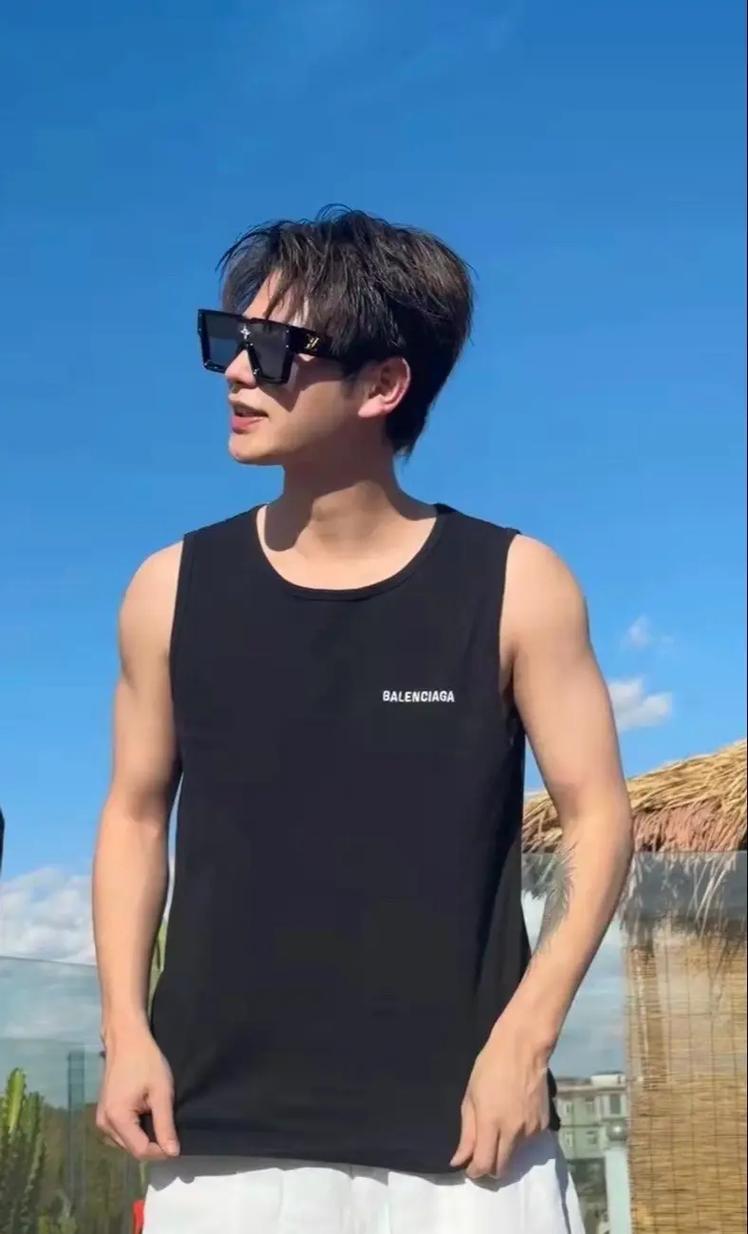 无 限 屯 +山 不过“屯+山”并非标准汉字