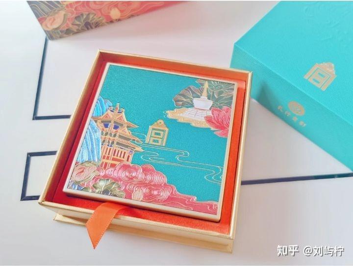 彩虹帅哥放烟花视频 彩虹目标受众更偏向年轻群体