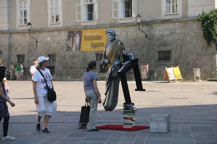小马小车 看起来你提到了“小马小车”