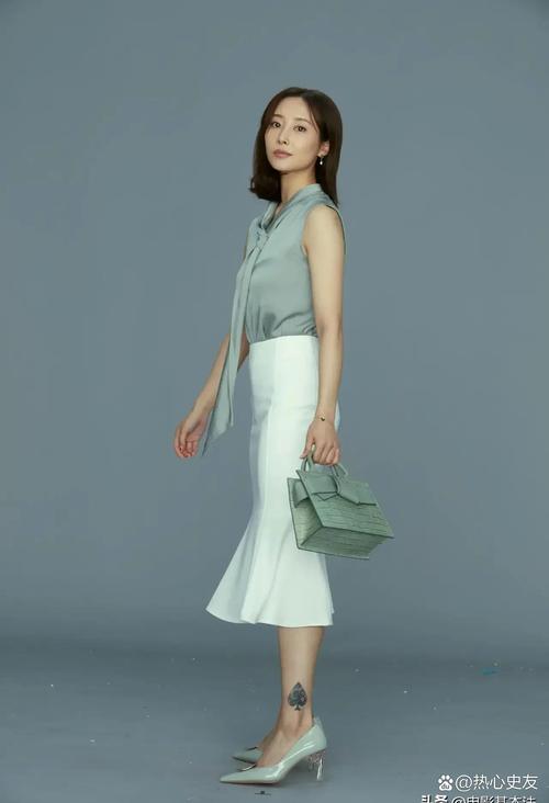 职场上司组长夫妇 职场组长通过双角色联动设计