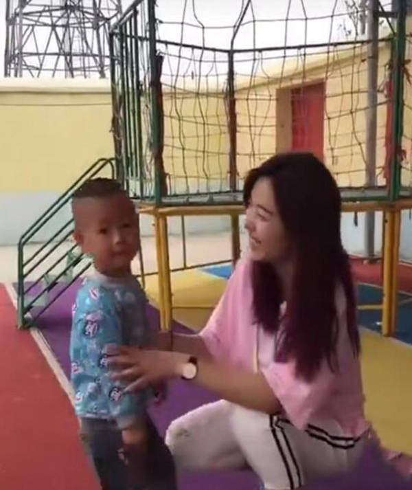 红领巾黑爆料网官方网站 监管机制之间找到平衡点