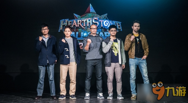 ：困困狗 眯眼睡觉的困困狗可爱图片