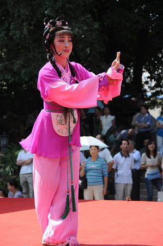 男s 信任和沟通的基础上