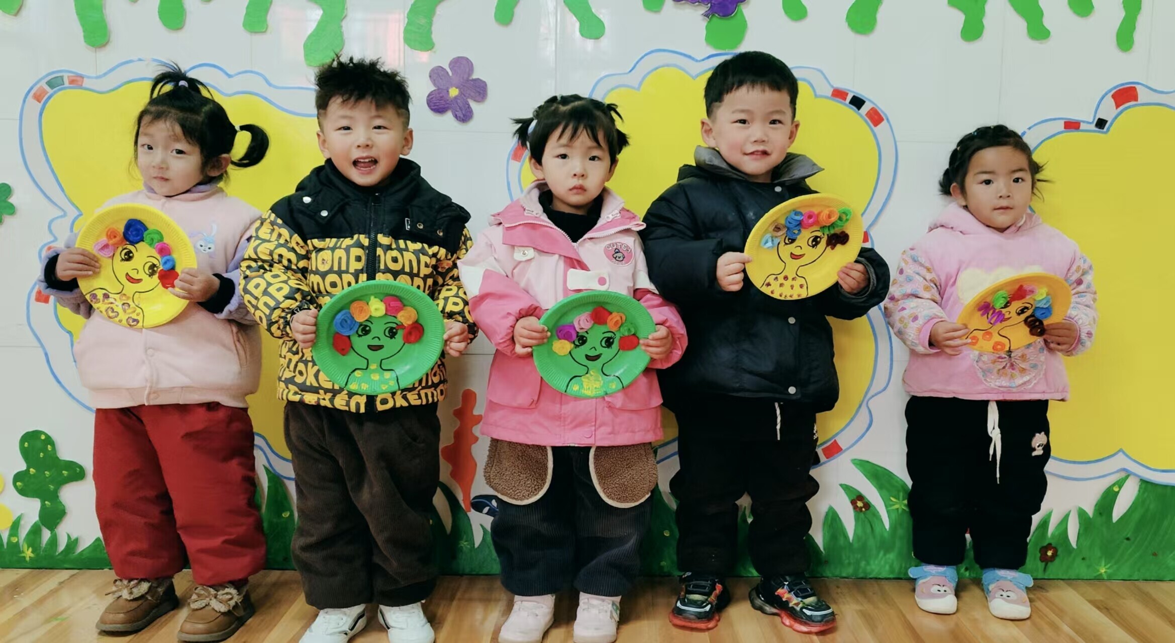 吧女未成年 停业整顿甚至吊销执照