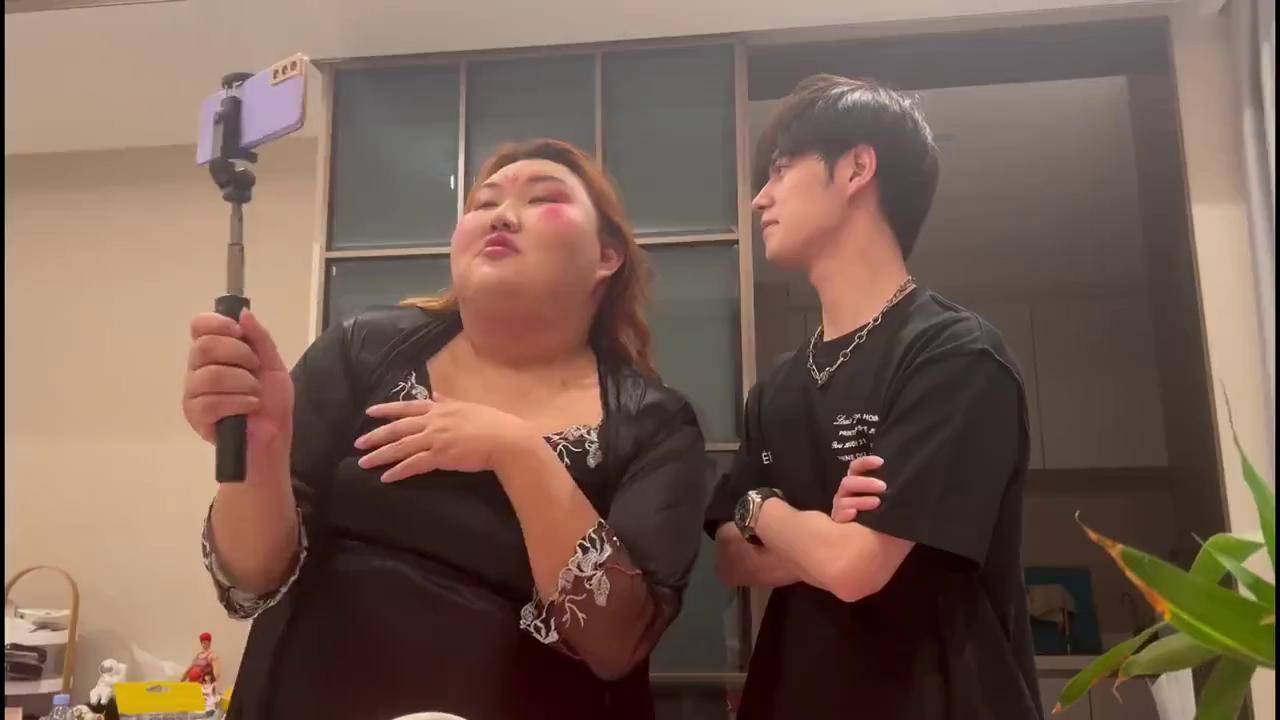 家里没人妈妈给你一次 家里没人的家里时候