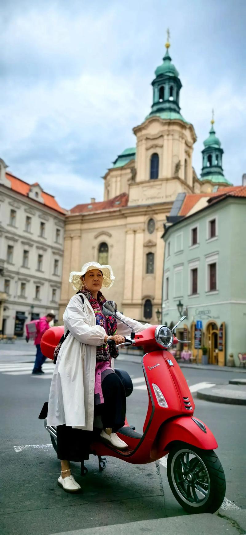隔壁机长大叔是饿狼番外 机长凌晨三点的大叔候机厅